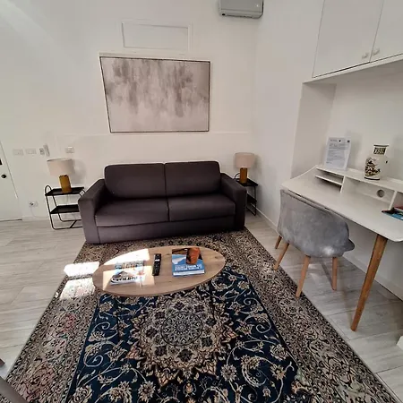Lägenhet Residenza Malvezzi Rom
